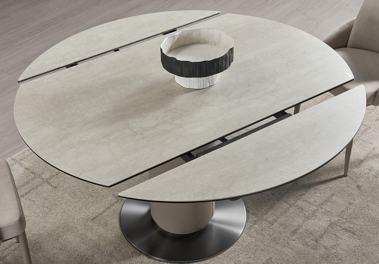 J and M Furniture Dining Sets RH 130 Round Extendable Table | J&M Furniture