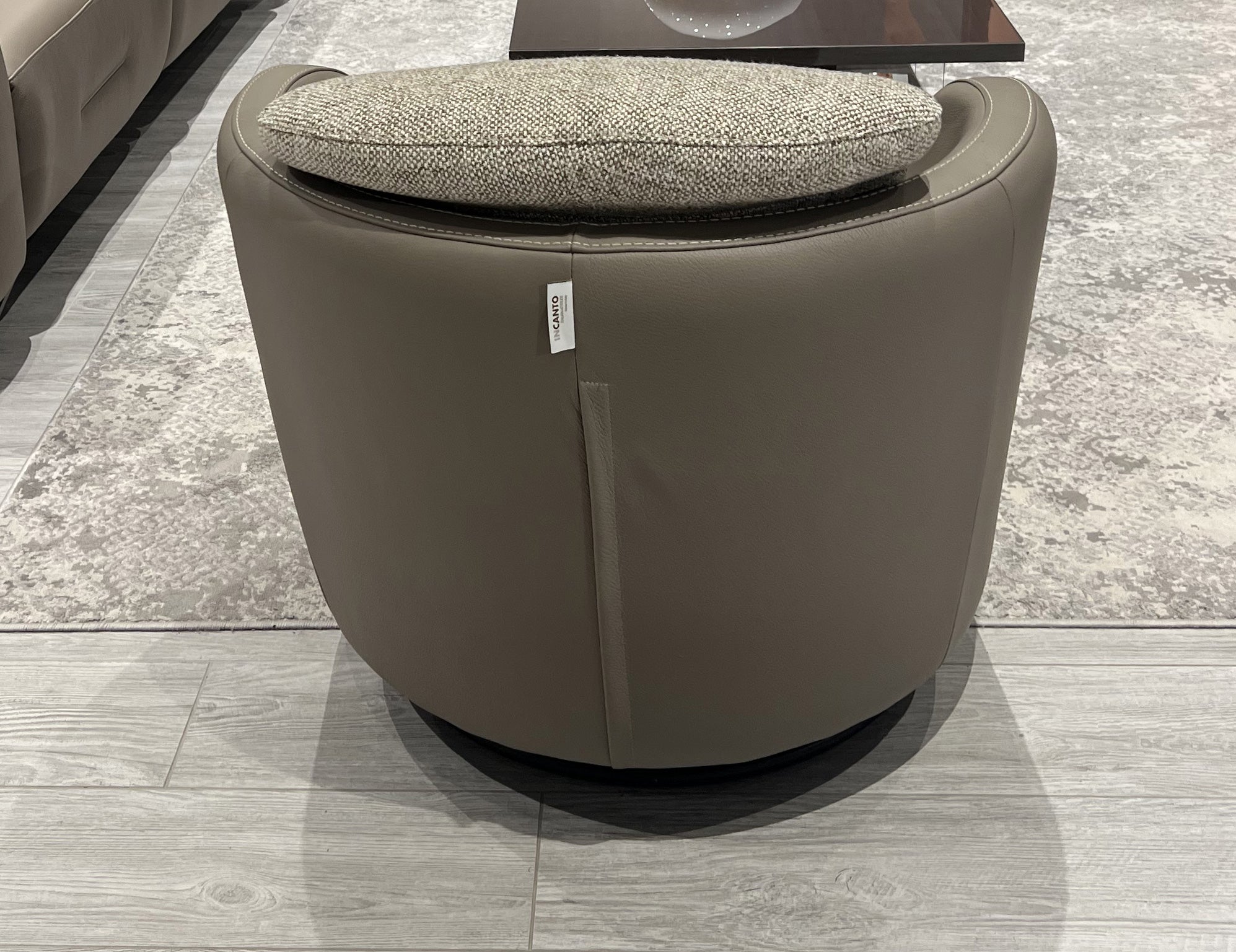 Incanto Italian Attitude Chair i743 Pienza Swivel/Rocking Armchair in Taupe | Incanto