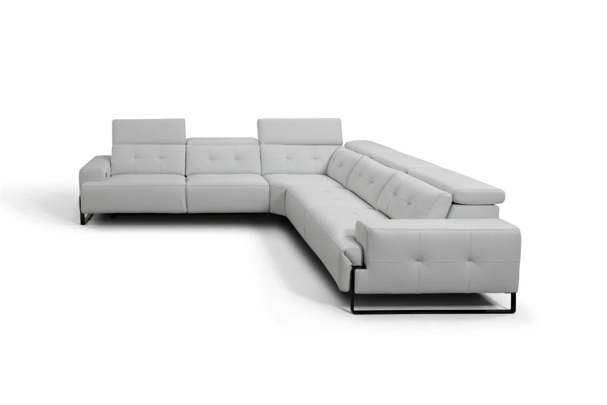 Incanto Italian Attitude Couches & Sofa i772 Reclining Sectional Sofa in White | Incanto
