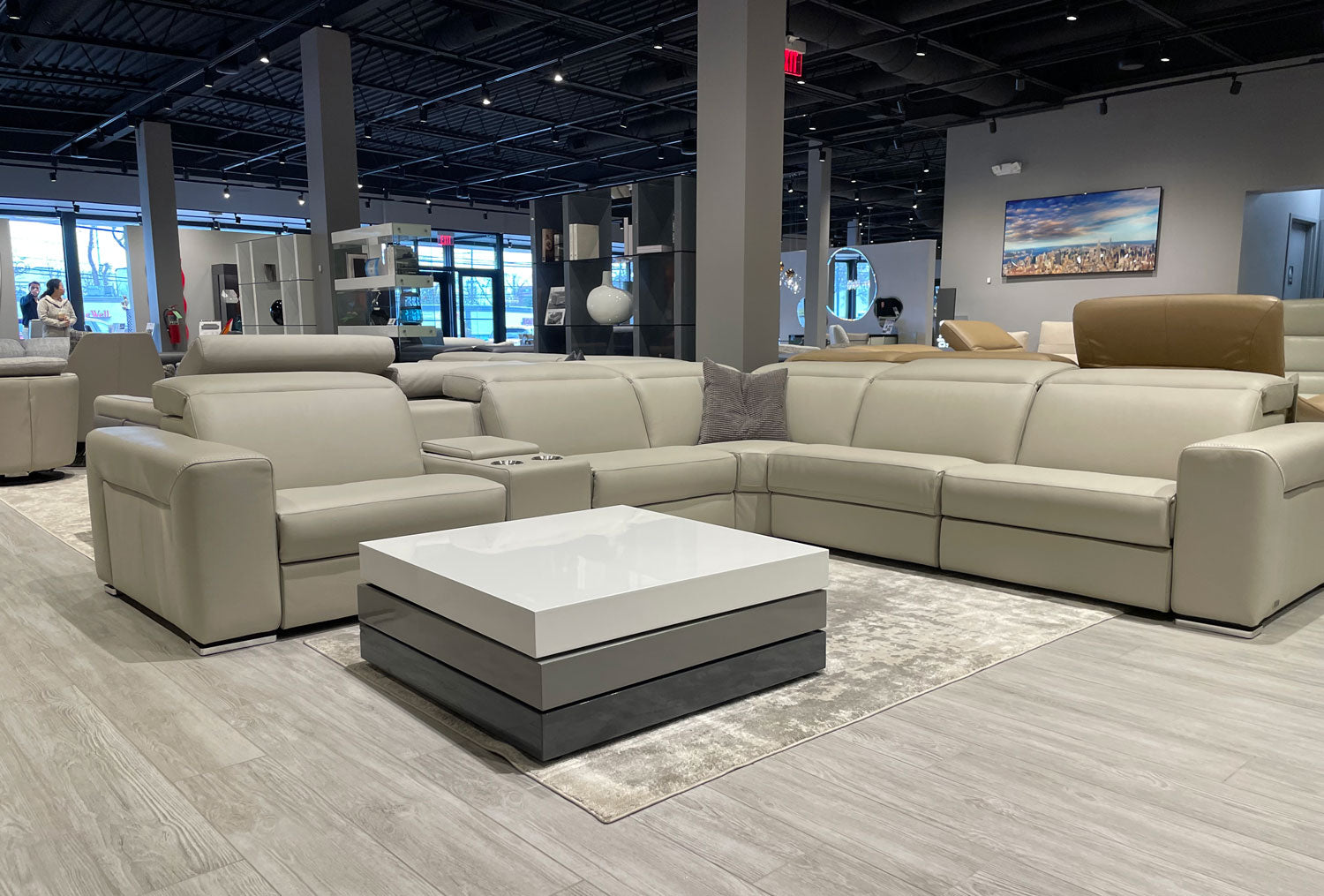 Canal Furniture New York Sectional Sofa power recline detail