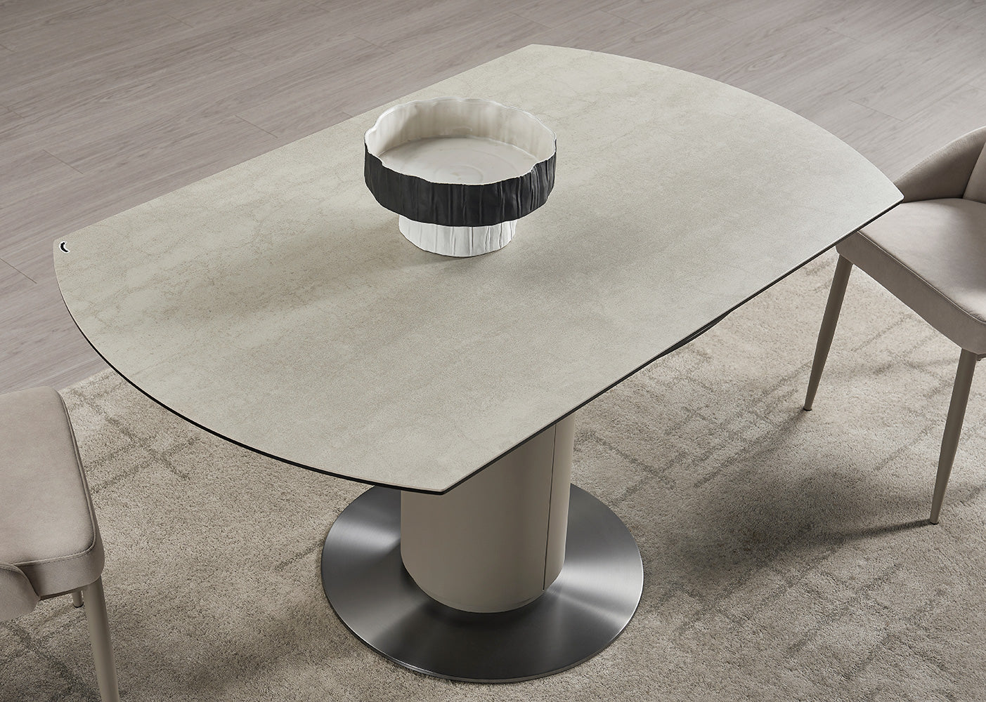 J and M Furniture Dining Sets RH 130 Round Extendable Table | J&M Furniture