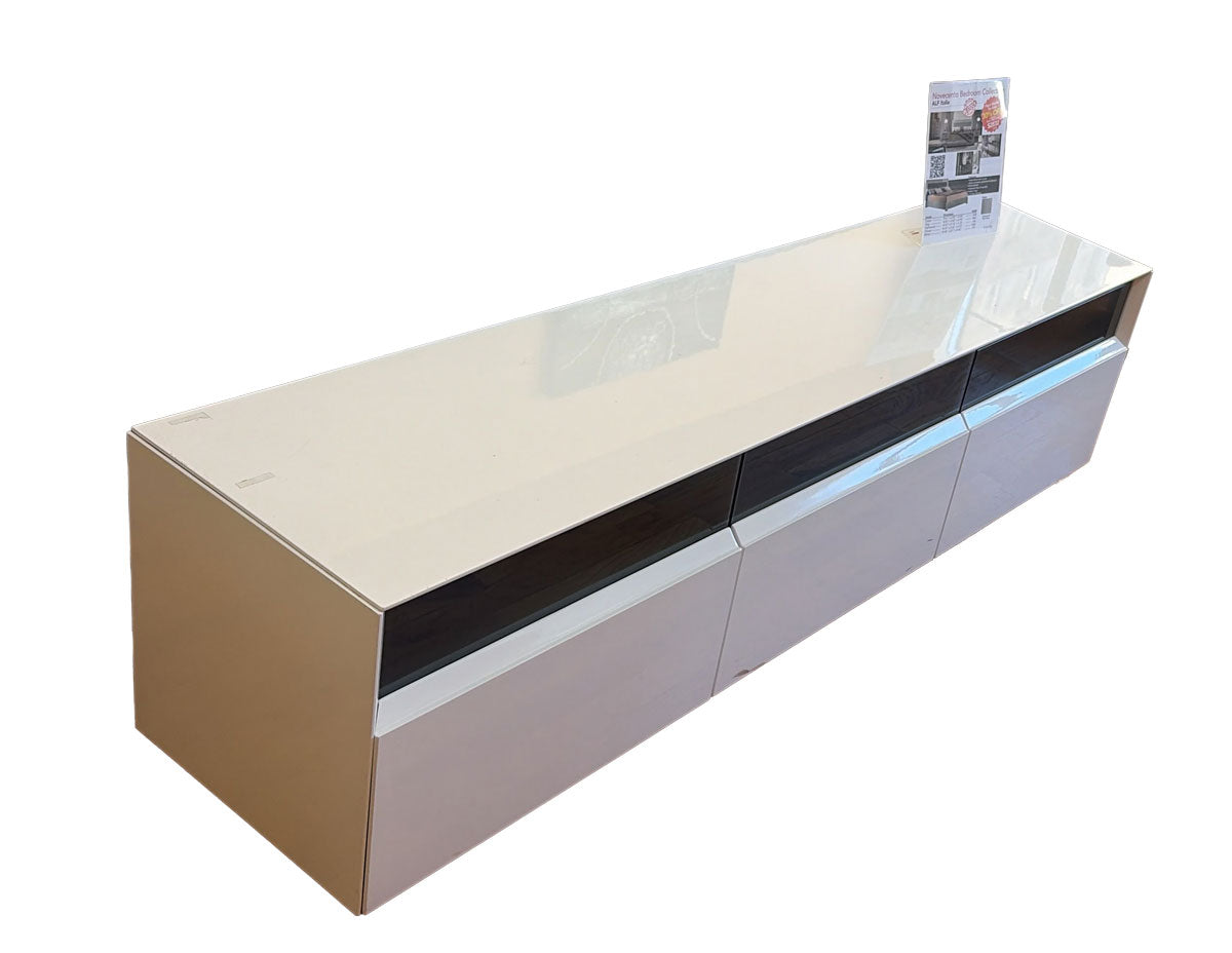 J&M Open Box TV Stand & Entertainment Centers TV Stand 023 in White High Gloss | Floor Model