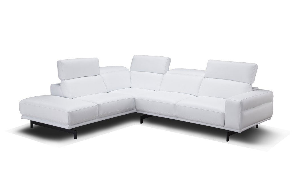 J and M Furniture Couches & Sofa Davenport Snow White Modern Sectional | J&M Furniture